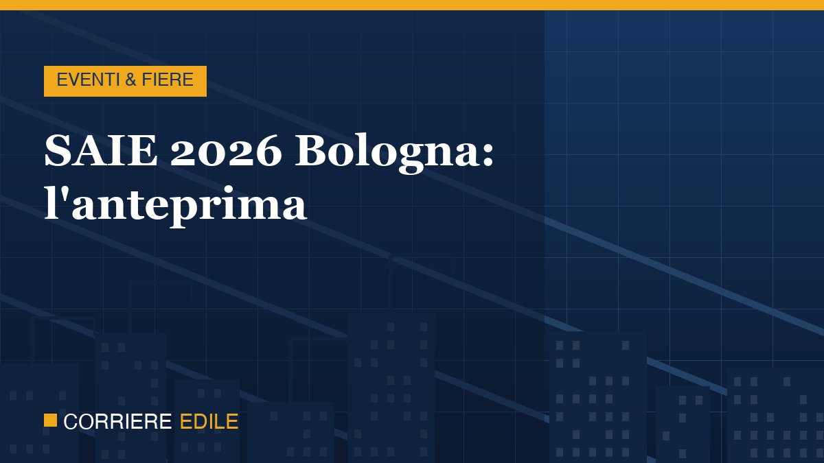 Visitatori ai padiglioni della fiera SAIE di Bologna dedicata alle costruzioni e al cantiere digitale